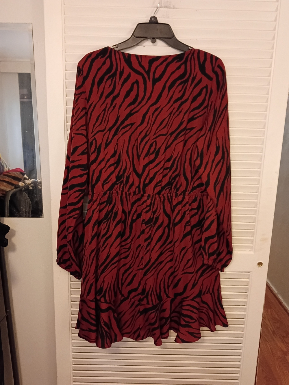 Express Zebra-Print Long-Sleeve Ruffle Mini Dress Rust Color - Picture 5 of 5